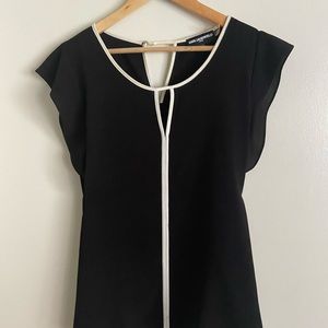 Karl Lagerfeld Black flutter sleeve top with white piping, XL